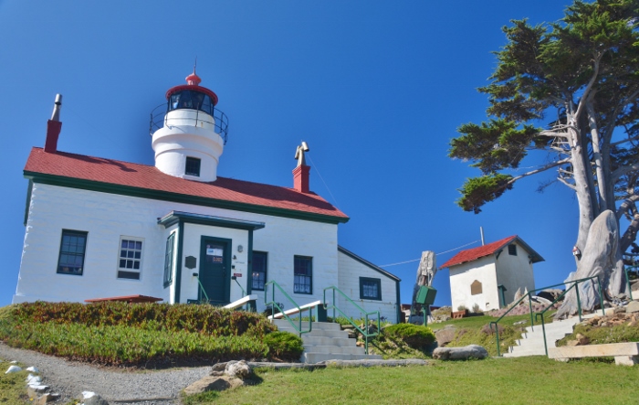 Batter Point Lighthouse 